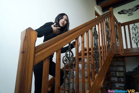 Passionate Robber VR scene — gallery photo 38